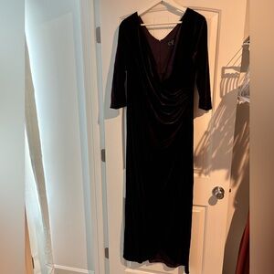 Alex Evenings size 18  velvet dress